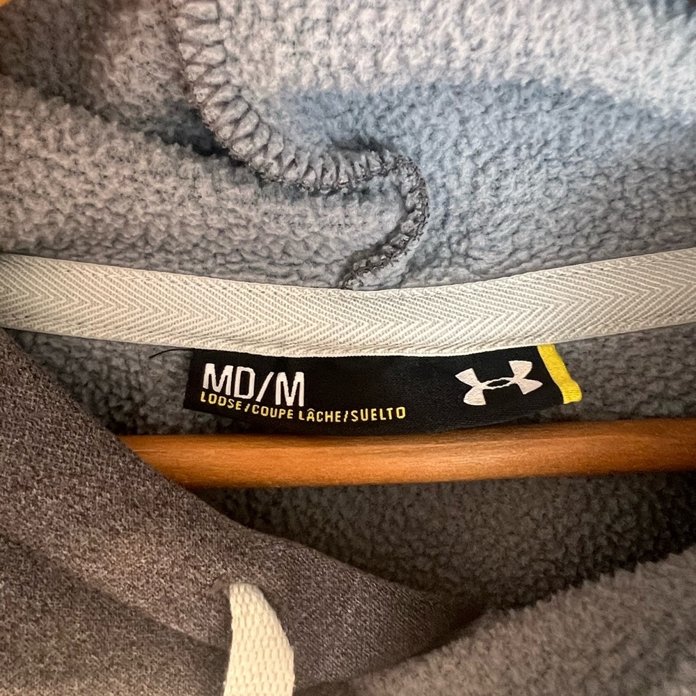 Women’s under armour hooded sweatshirt - Picture 2 of 3